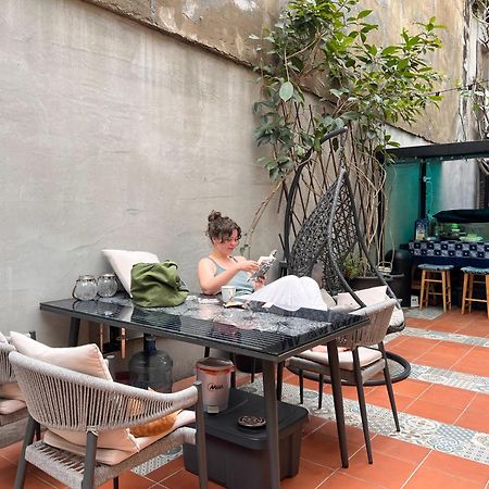 Local Backpacker Hostel Tainan Esterno foto